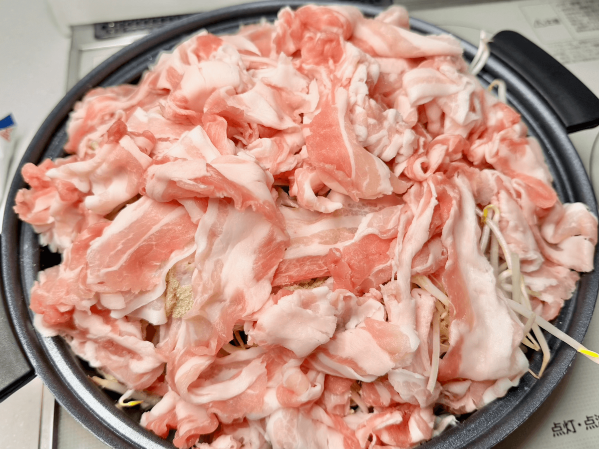 リュウジさん「二郎系肉野菜鍋」のレシピ