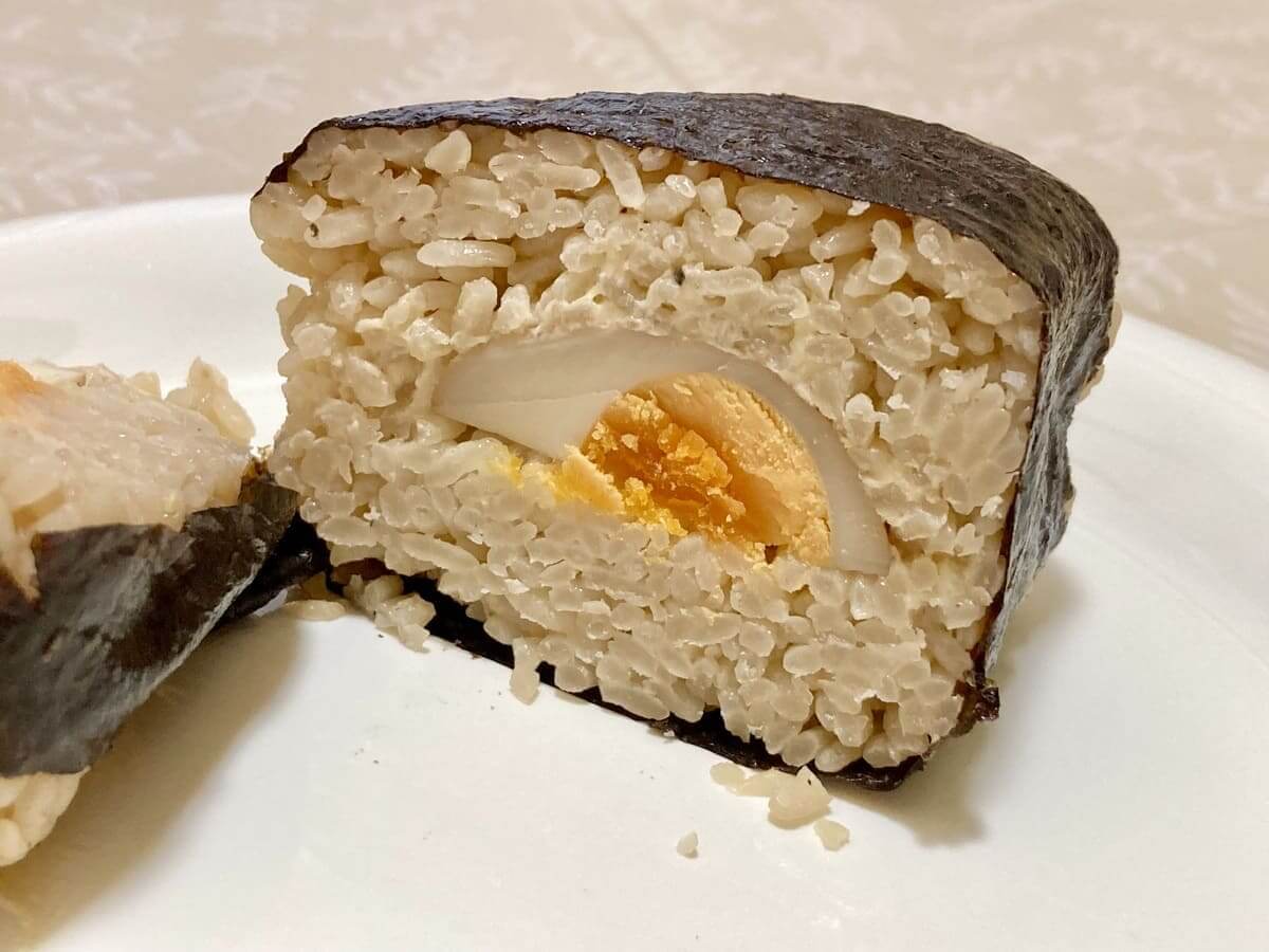 ファミマ「月見背徳メシ」