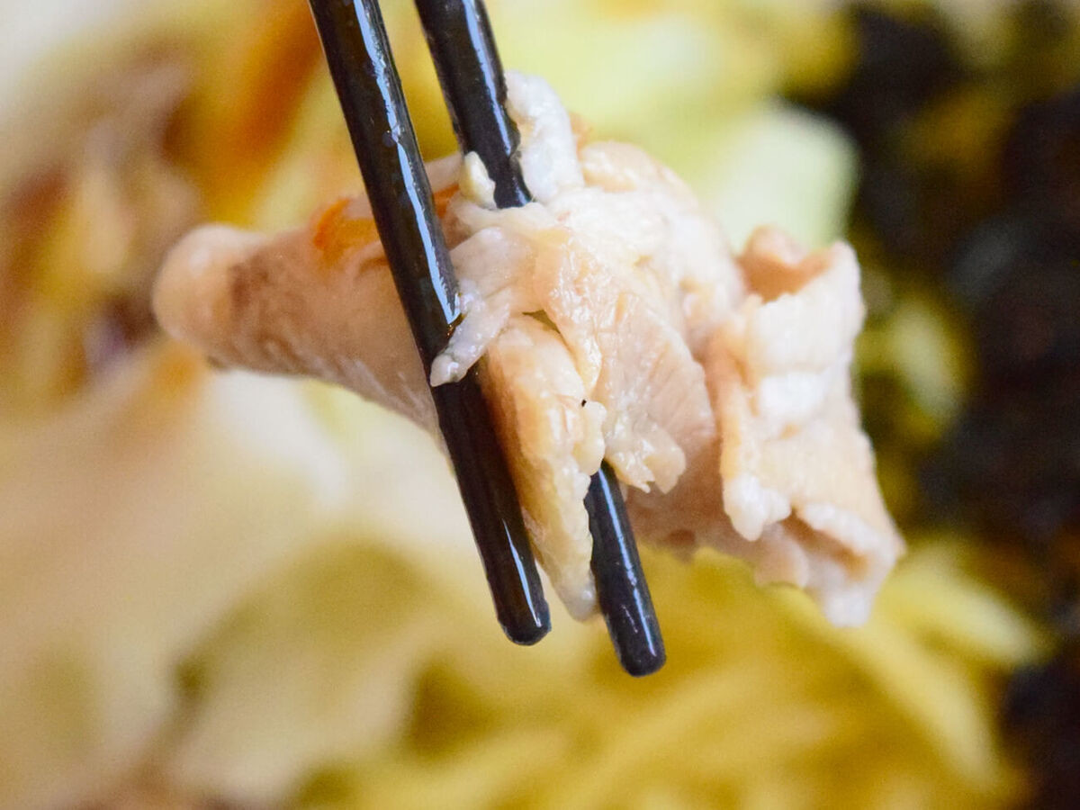 とろける半熟卵の旨辛肉つけ麺