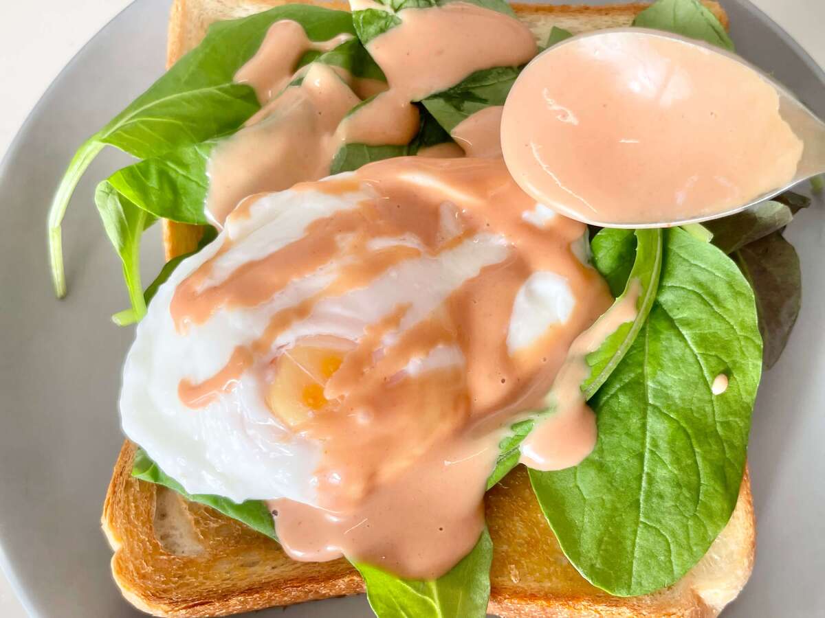 宮舘涼太さん「ポーチドエッグ・オーロラソース」