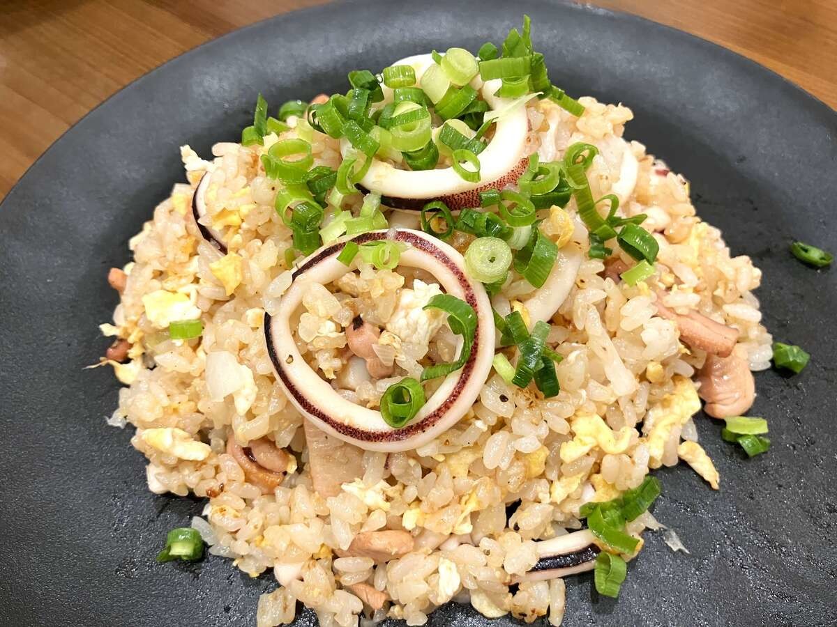 リュウジさん「いかの塩辛焼き飯」のレシピ