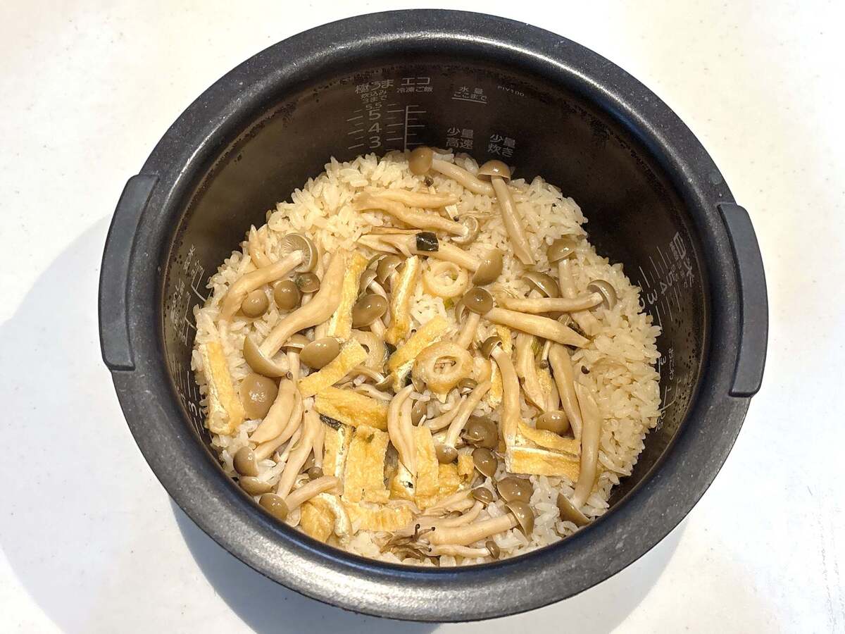 永谷園公式「きのこの炊き込みご飯」のレシピ