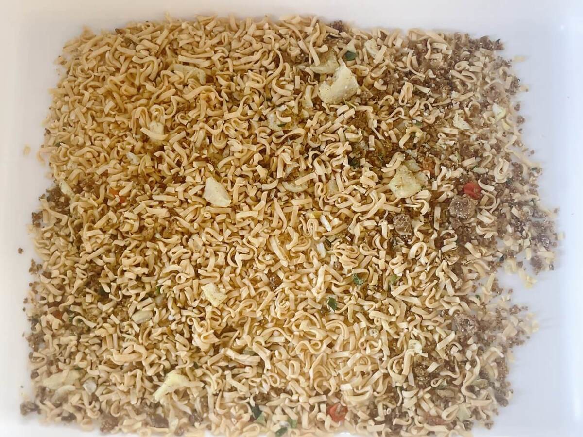 カップ麺が唐揚げの衣に!?