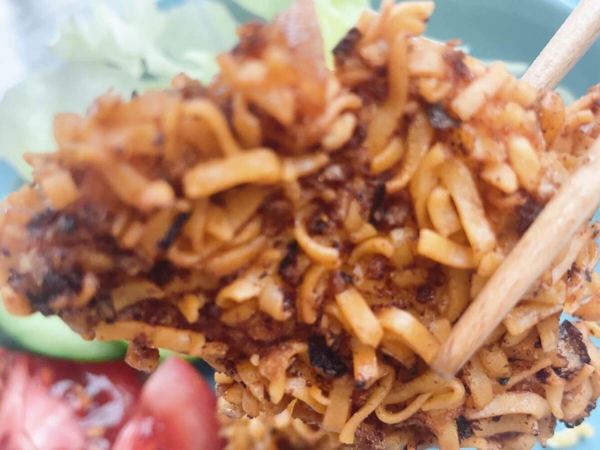カップ麺が唐揚げの衣に!?